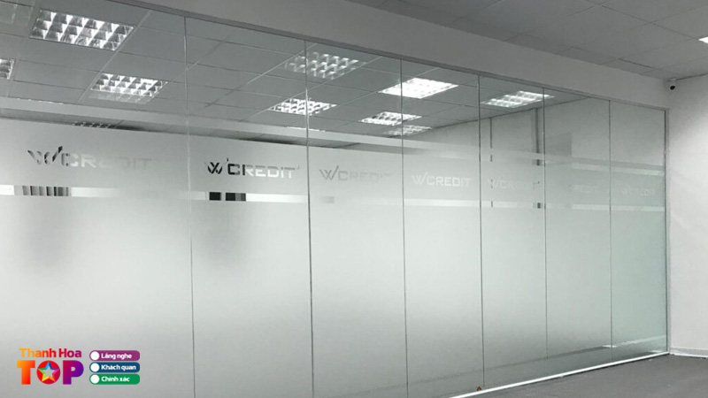 Top-3-dia-chi-cung-cap-decal-dan-kinh-mo-o-thanh-hoa-gia-tot