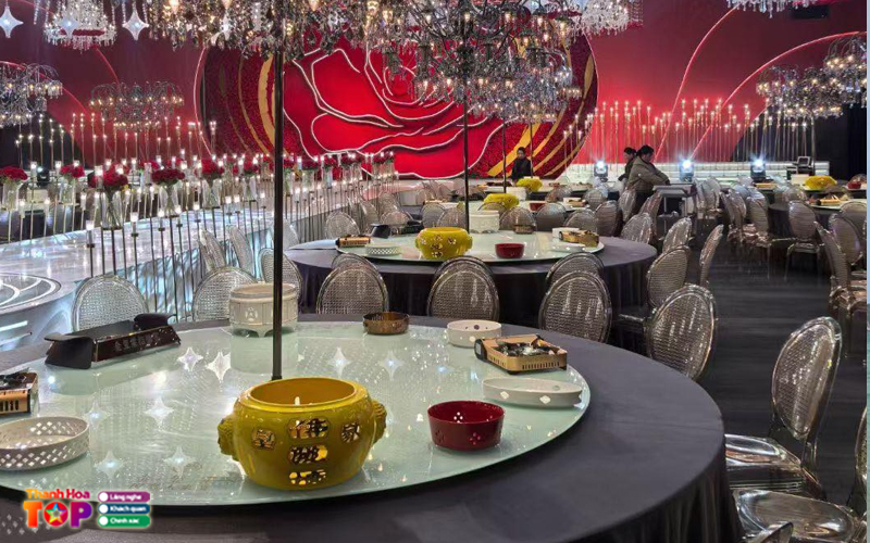 Showroom-tung-den-thanhhoatoplist