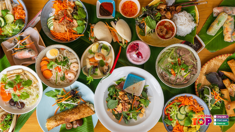 Review-am-thuc-cam-nang-am-thuc-cho-moi-nguoi-thanhhoatoplist-1