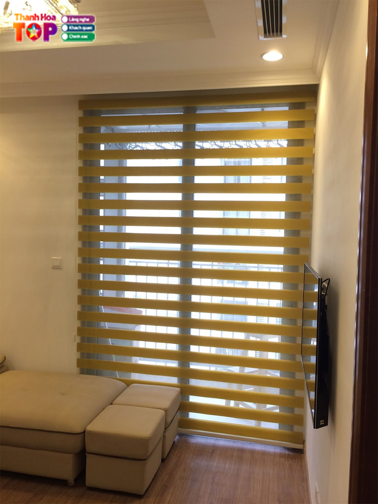 Rem-vai-cau-vong-mau-vang